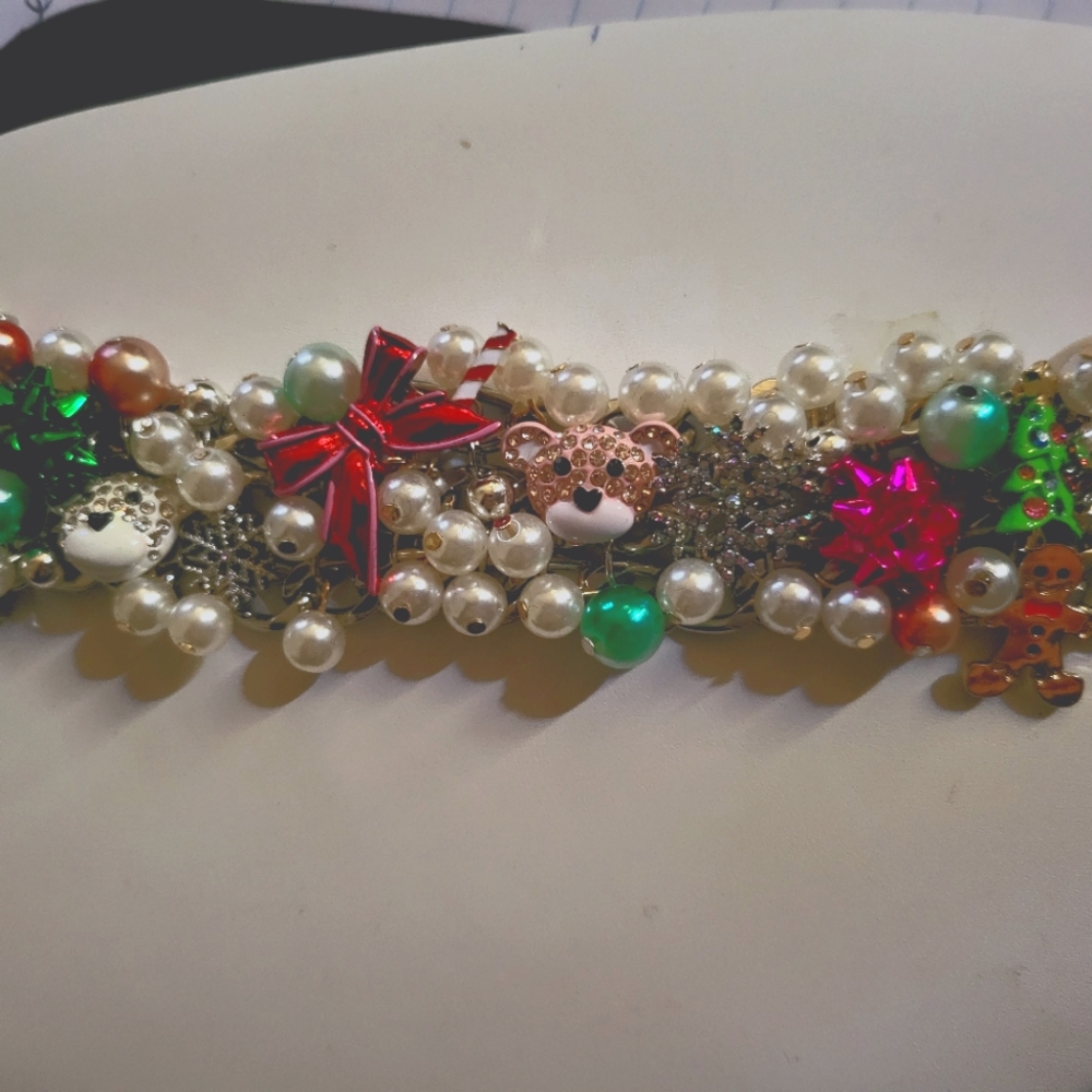 Betsey Johnson Christmas Toggle Bracelet w/ Faux Pearl's, Red Bow, Bear Face.